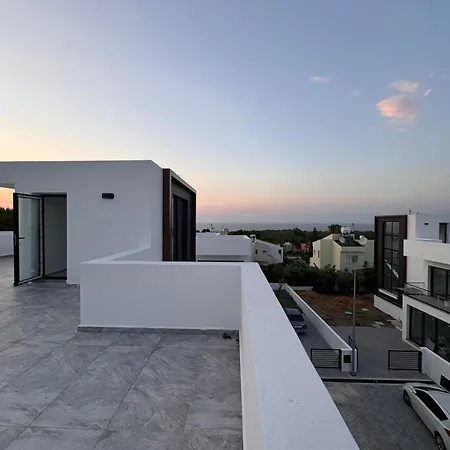 Villa Gracee Girne